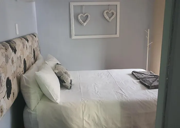 Strand Holiday House